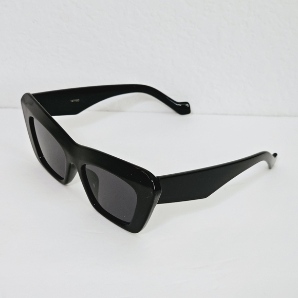 New! 2 Pack Kenna Cat Eye Sunglasses Black Brown Tortoise Shell Bundle main image 14